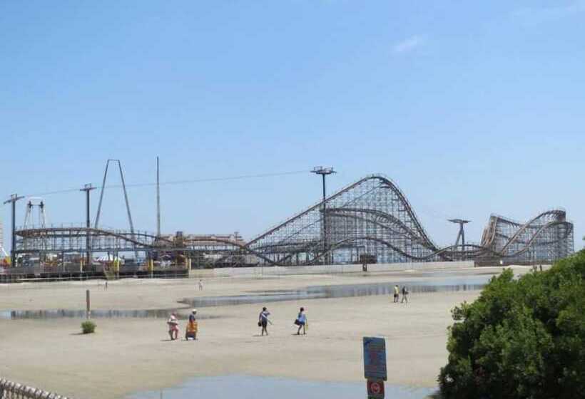 Panoramic Motel & Apartments