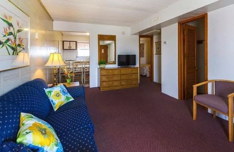 Panoramic Motel & Apartments