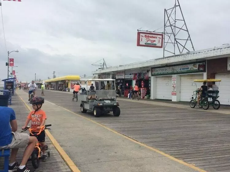 Panoramic Motel & Apartments