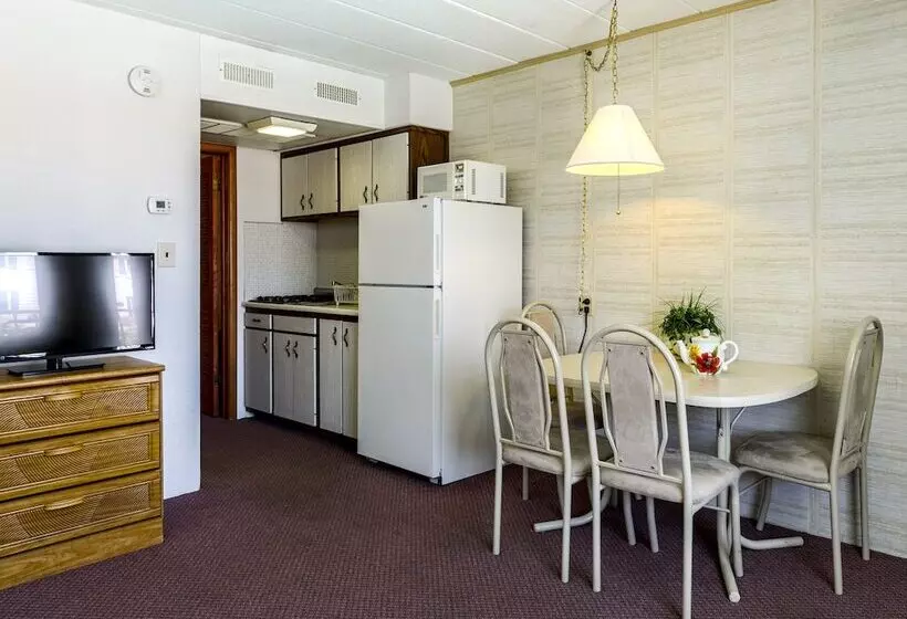 Panoramic Motel & Apartments