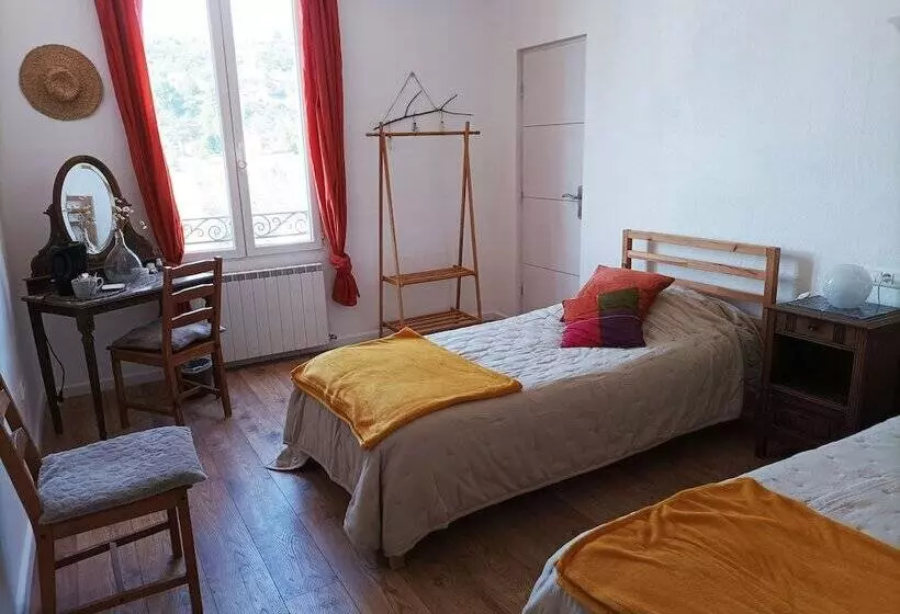 ペンション 1001 Ocres