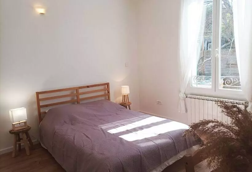 ペンション 1001 Ocres