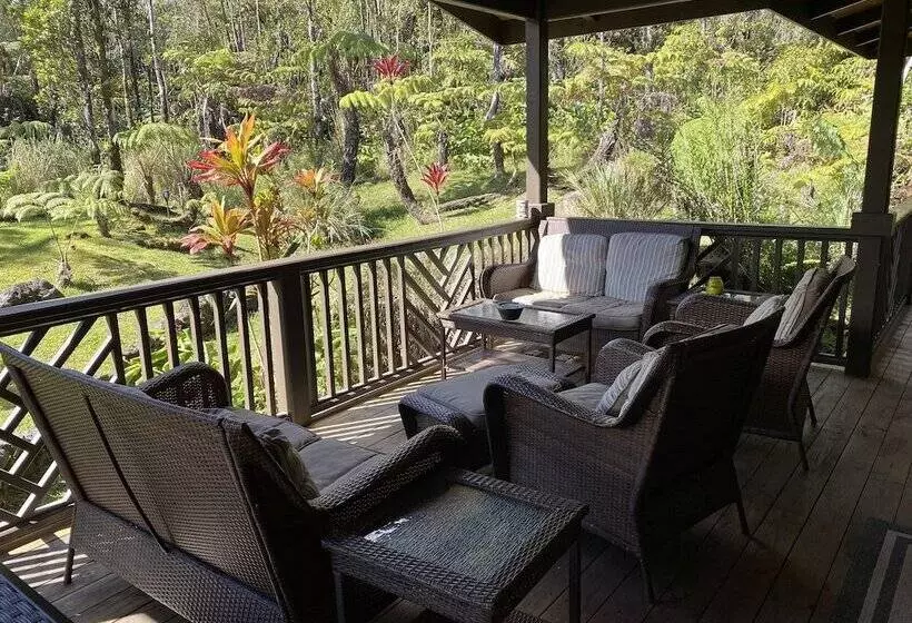 Volcano Rainforest Lodge