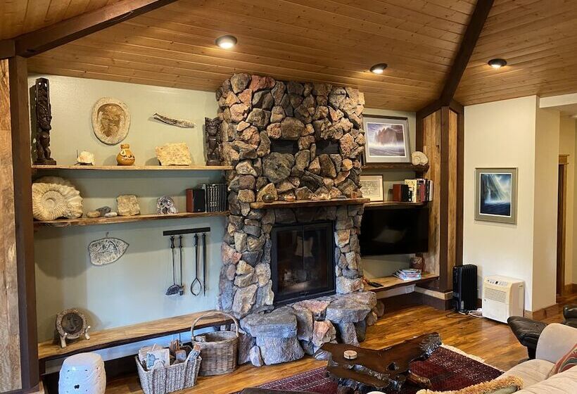 Volcano Rainforest Lodge