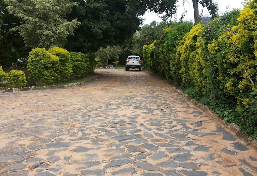 White Castle Hotel Arua