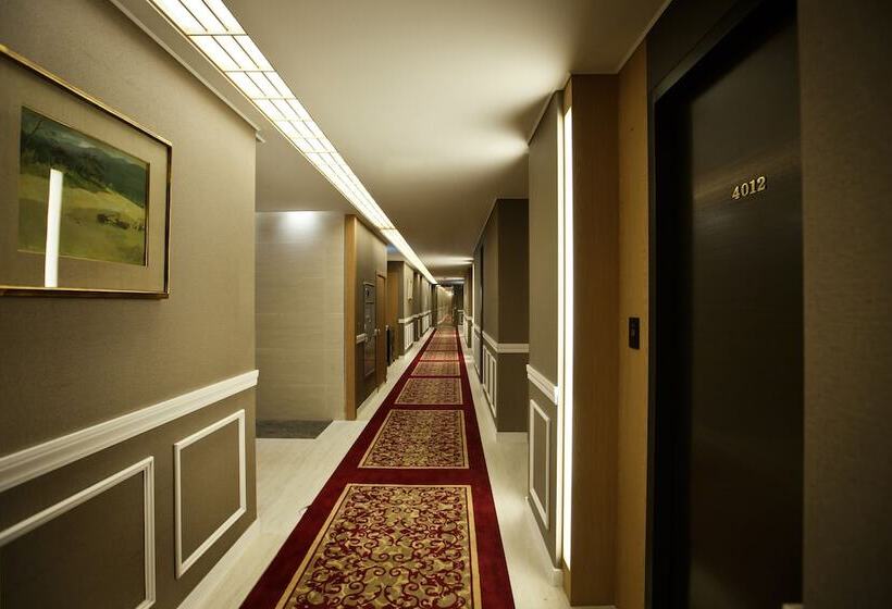 Hotel Ariana