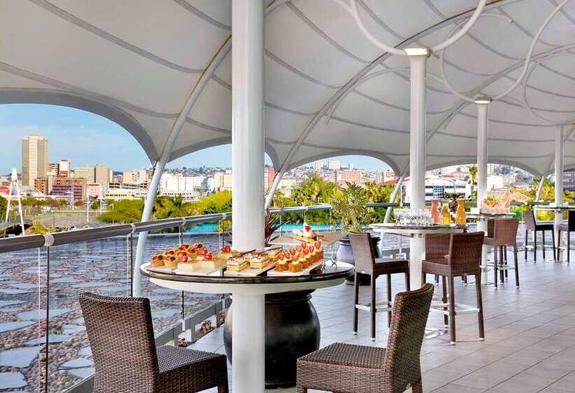 בית מלון כפרי Hilton Durban