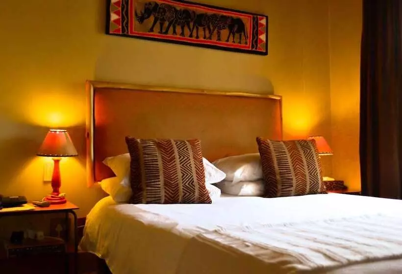 Отель Ikhaya Lodge