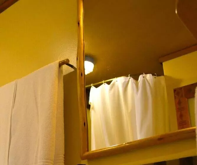 Отель Ikhaya Lodge