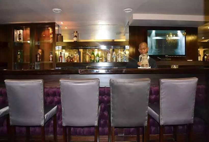 בית מלון כפרי President