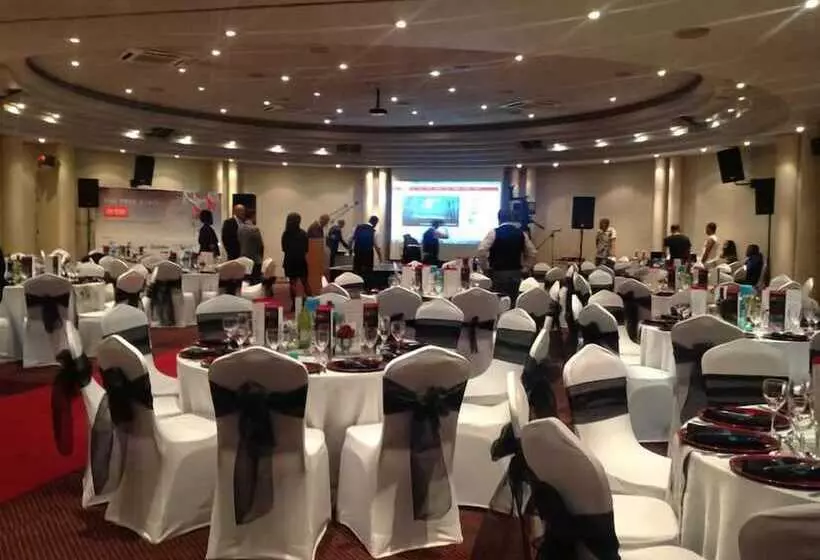 בית מלון כפרי President