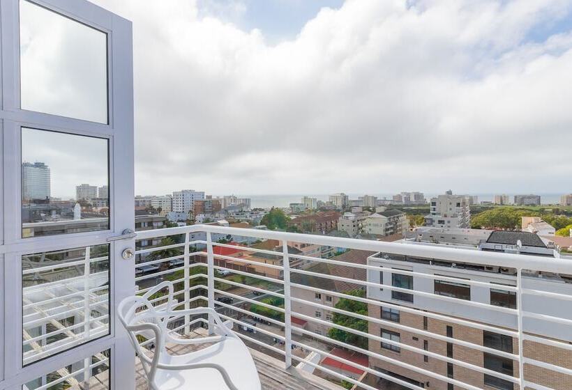 ホテル Romney Park Luxury Apartments