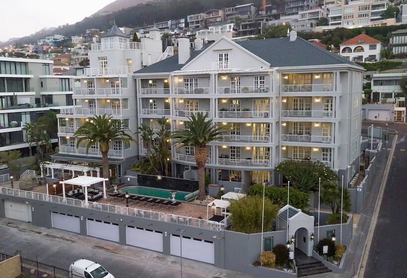 ホテル Romney Park Luxury Apartments