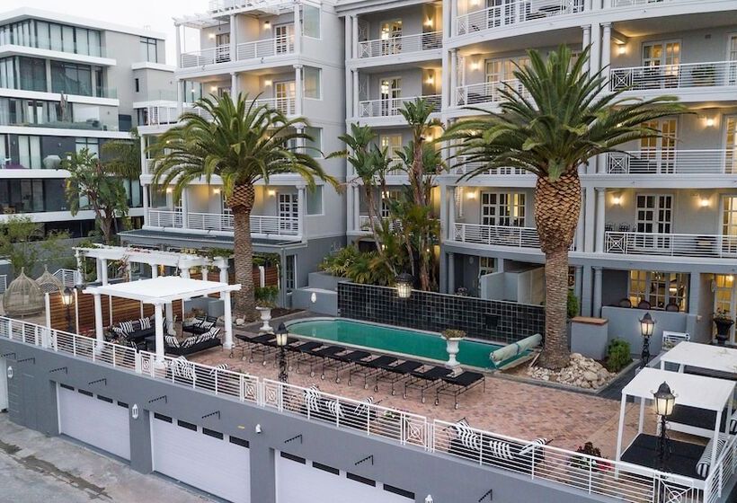 ホテル Romney Park Luxury Apartments