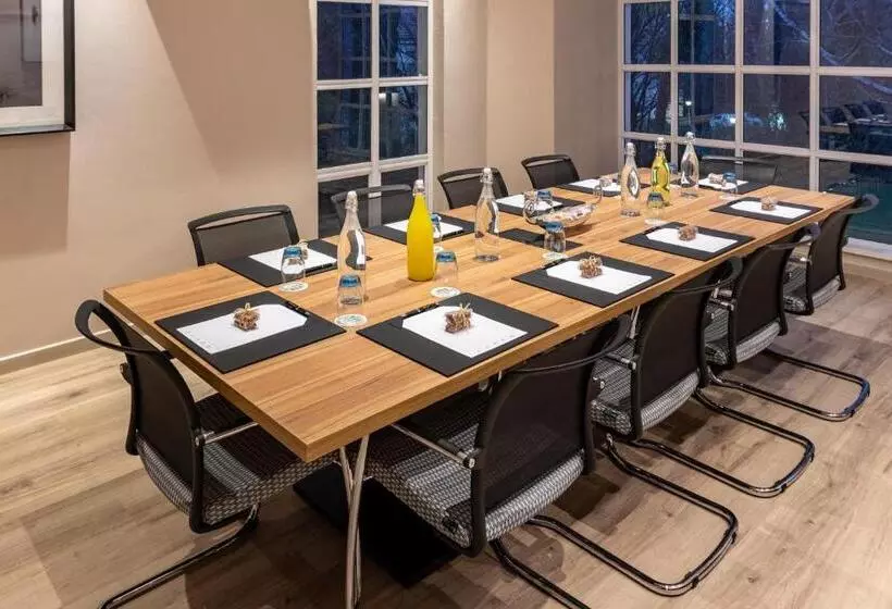 ホテル Town Lodge Johannesburg Airport