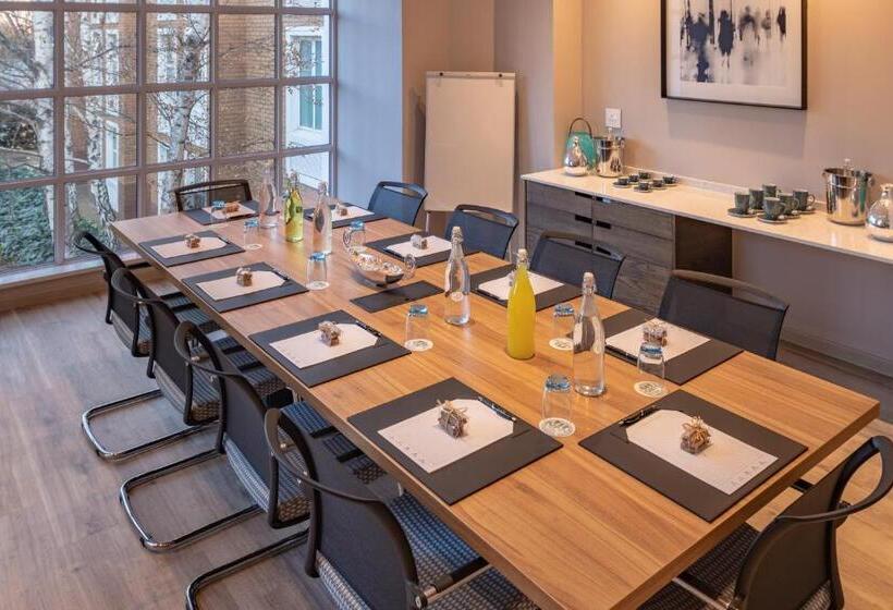 Отель Town Lodge Johannesburg Airport