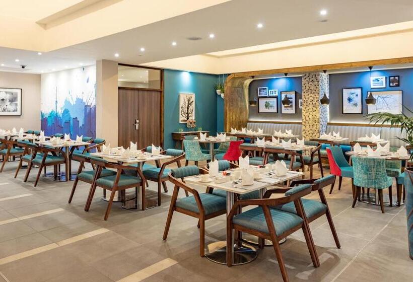 Отель Town Lodge Johannesburg Airport