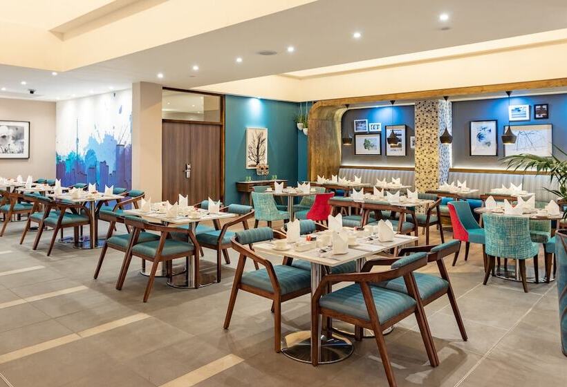 Отель Town Lodge Johannesburg Airport