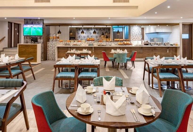 Отель Town Lodge Johannesburg Airport