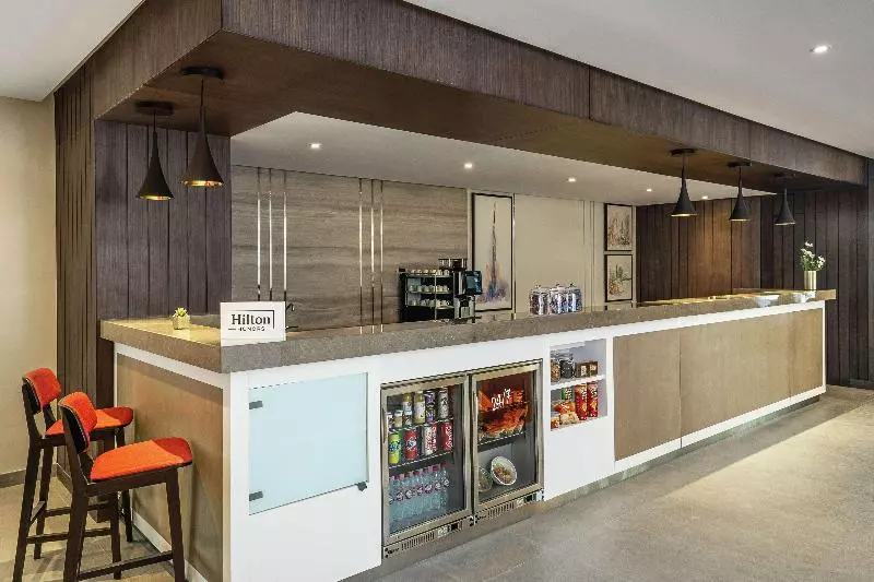هتل Hampton By Hilton Dubai Al Barsha