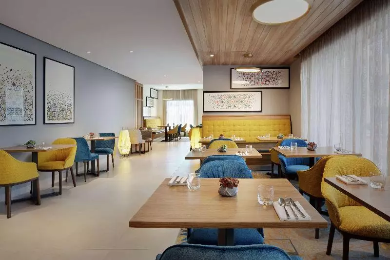 هتل Hampton By Hilton Dubai Al Barsha