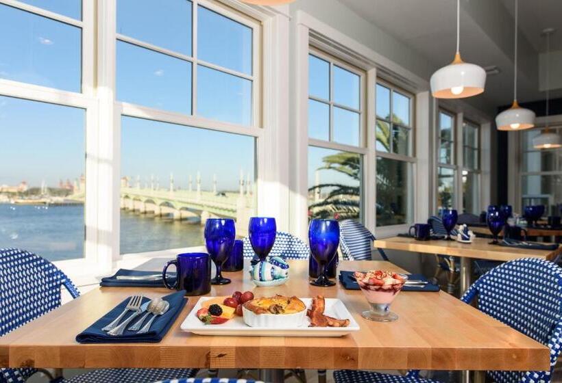 Marker 8 Hotel And Marina