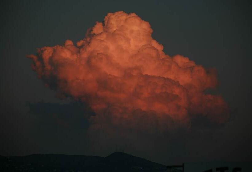 Petsas Apartments & Tavern