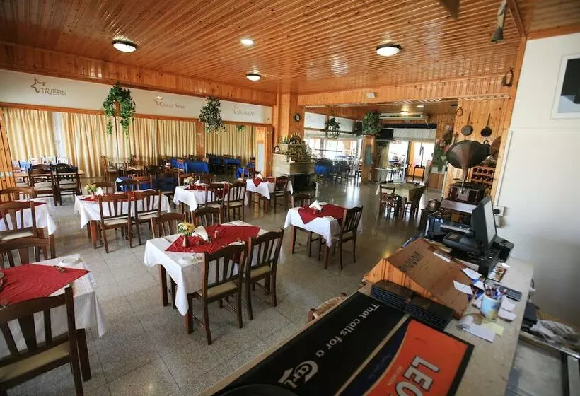 Petsas Apartments & Tavern