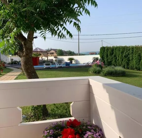 Pool Apartments Plitvice Lakes