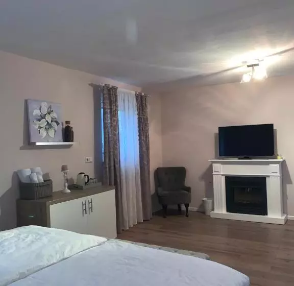 Pool Apartments Plitvice Lakes