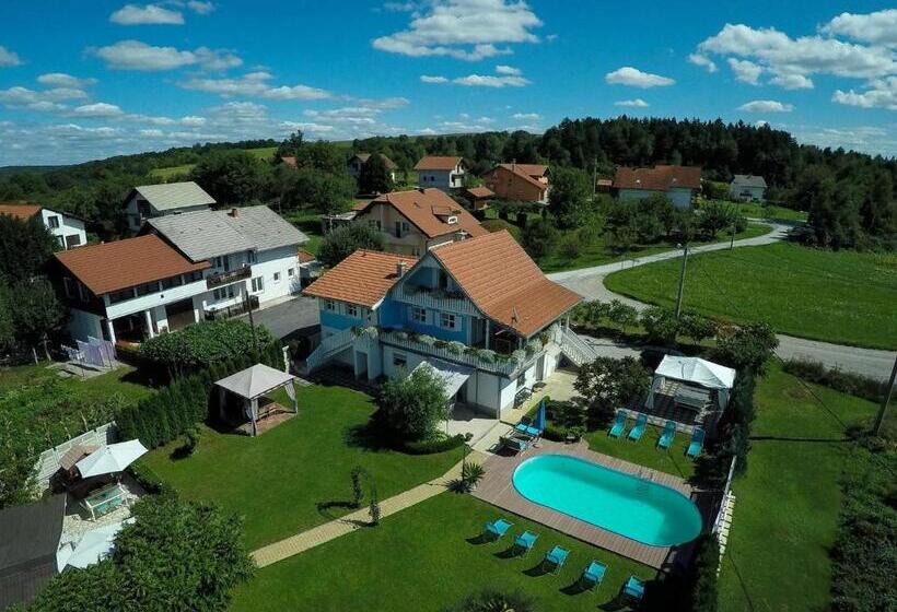 Pool Apartments Plitvice Lakes