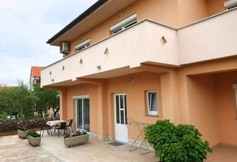 Apartments Elvira