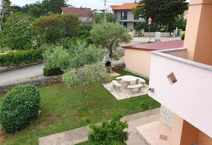 Apartments Elvira