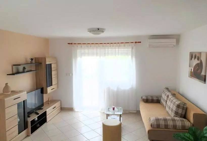 Apartments Elvira