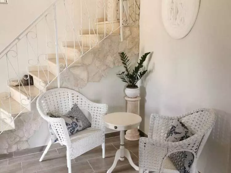 Aamiaismajoitus (B&B) Al Passo Di Thalia