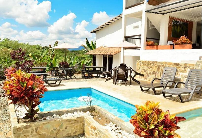 تختخواب و صبحانه Loma Verde Premium