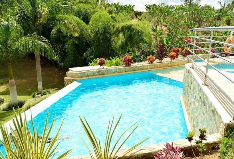 تختخواب و صبحانه Loma Verde Premium