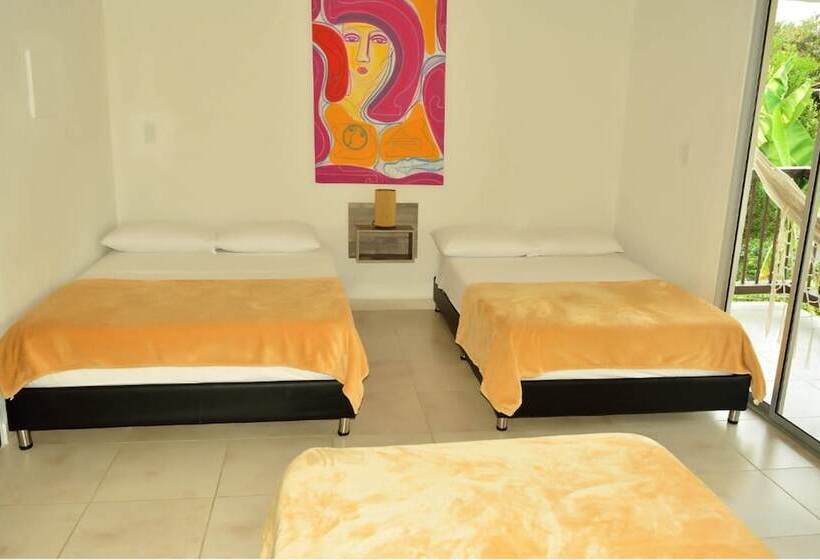 تختخواب و صبحانه Loma Verde Premium