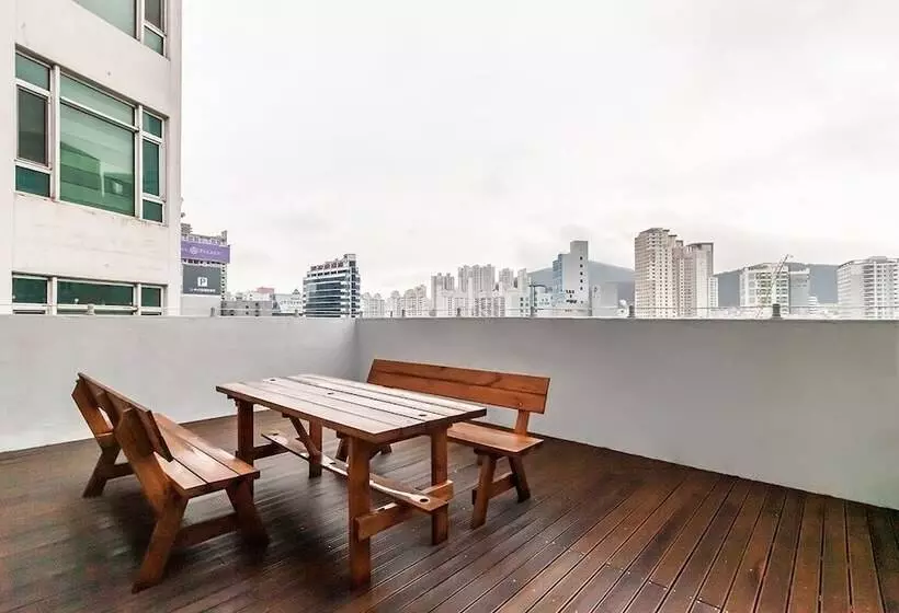 Browndot Hotel   Gold