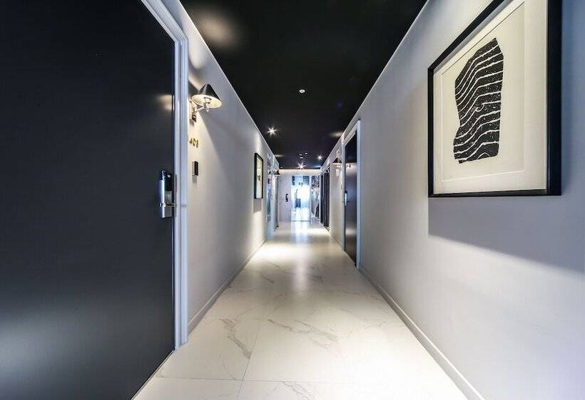 Browndot Hotel   Gold