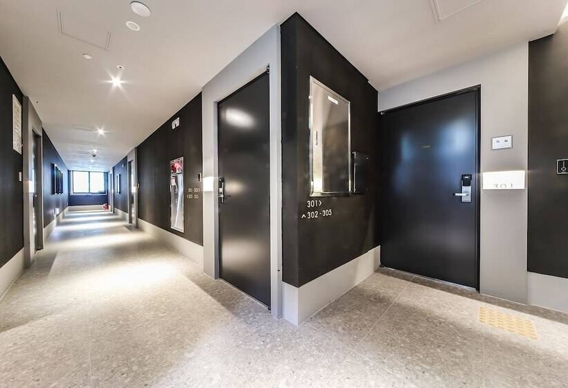 Browndot Hotel   Gold