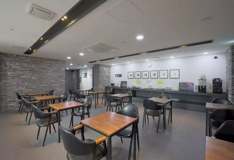 Browndot Hotel   Gold