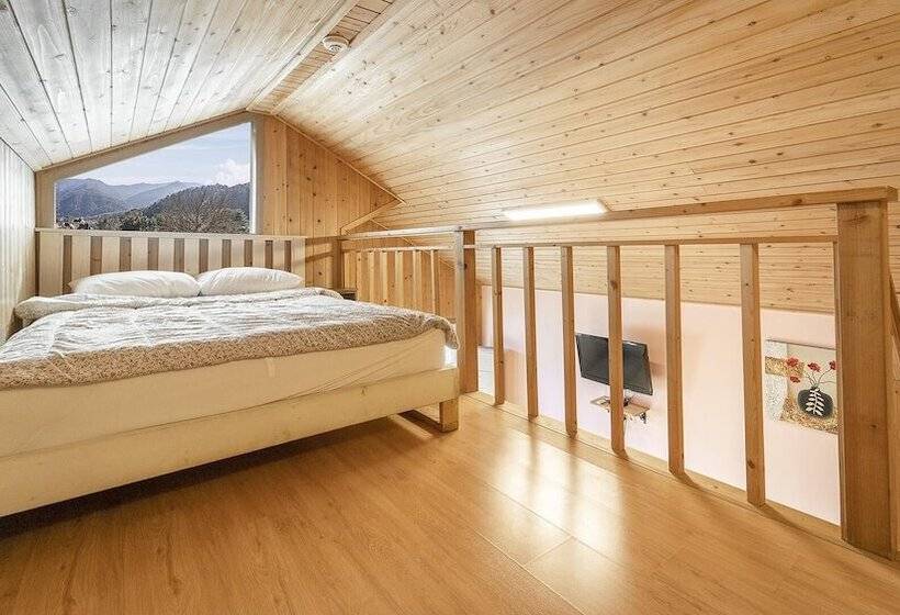 Gapyeong Staysumok Pool Villa Pension