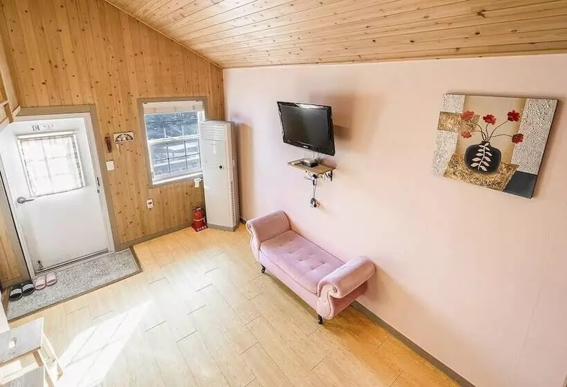 Gapyeong Staysumok Pool Villa Pension