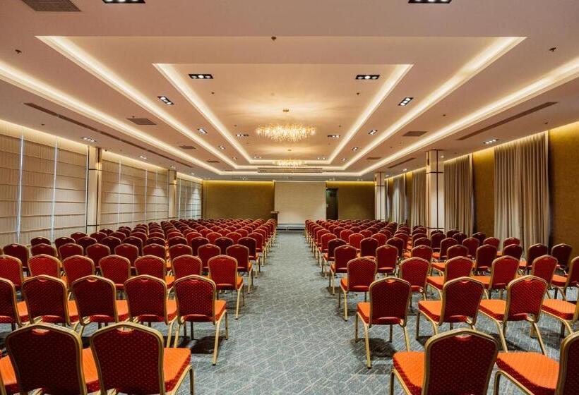 هتل Best Western Plus Batumi