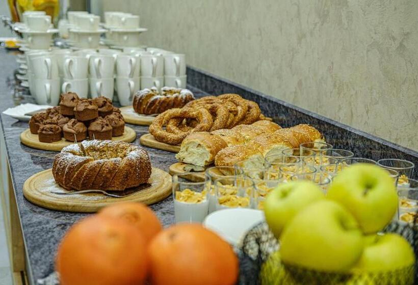 هتل Best Western Plus Batumi