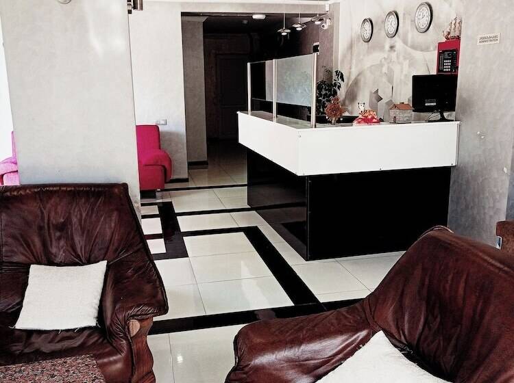 هتل Best Western Plus Batumi