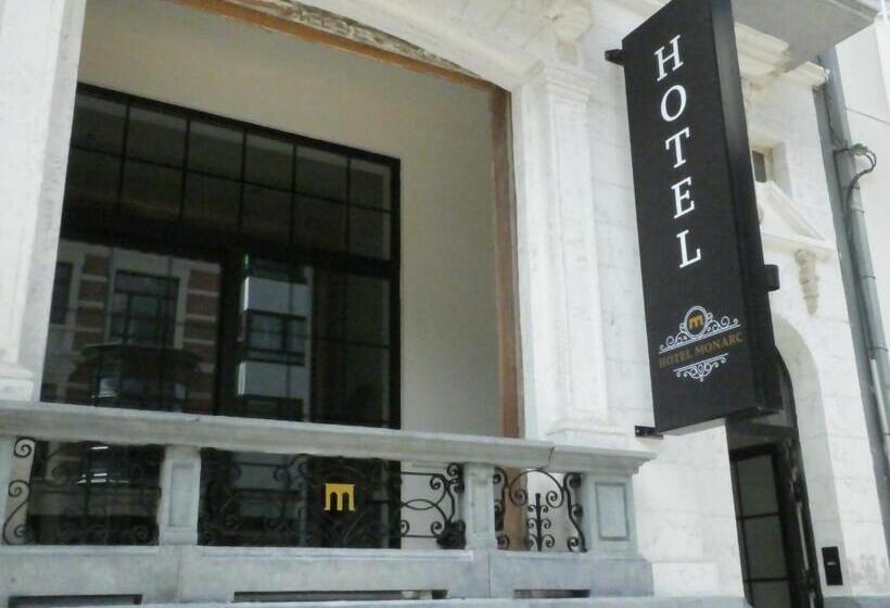 هتل Monarc