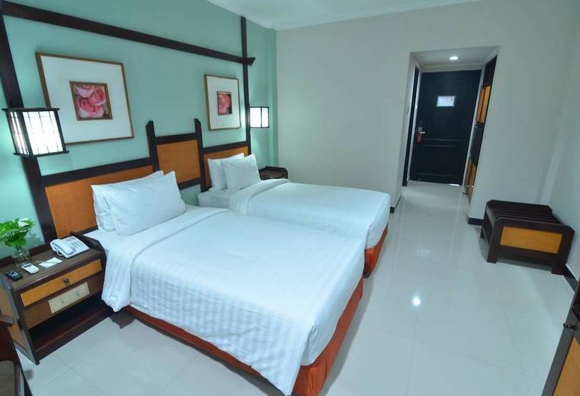 Отель Sofia Juanda Surabaya