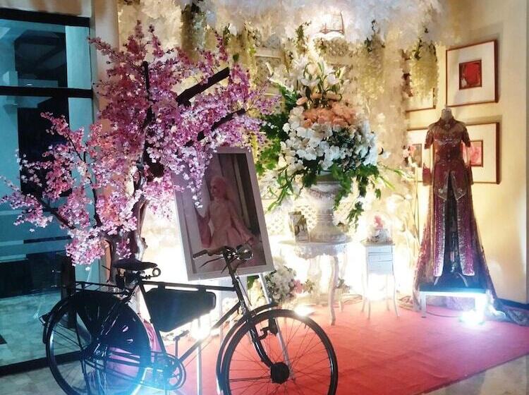 Отель Sofia Juanda Surabaya